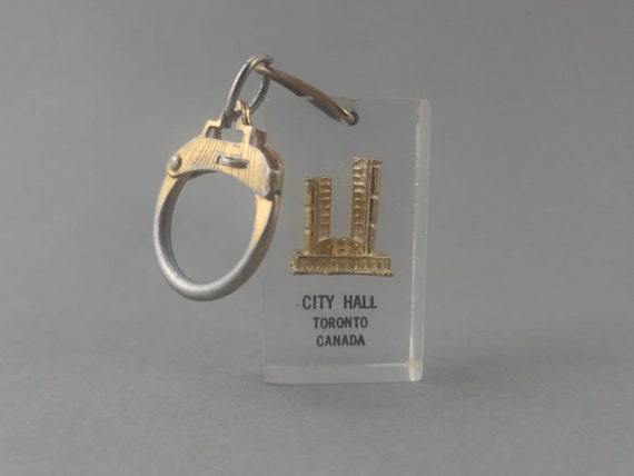 Vintage City Hall Toronto keychain - image 3