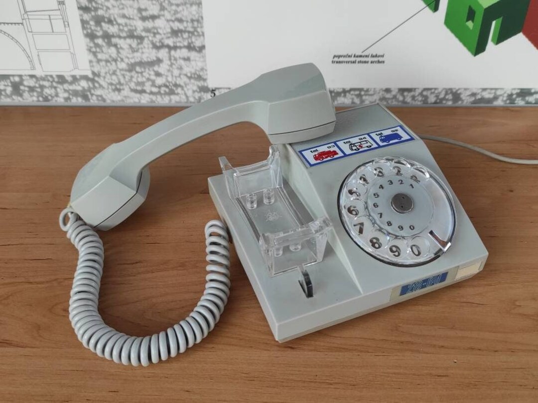 電話機 Iskra レトロなダイヤル式電話機 Iskra イスクラ レトロ