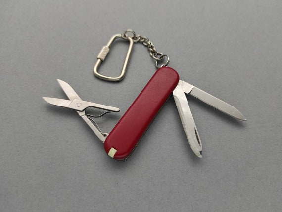 Swiss store army keyring