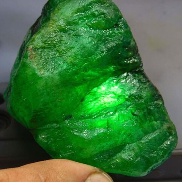 400-600 Carat Certified Natural Colombia Emerald Rough Best Price ! Raw Uncut Natural Emerald Rough !for  Gifted