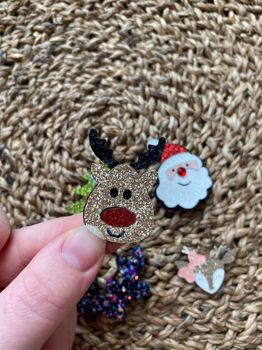Lot de 4 pinces à cheveux de Noël en forme de bois de renne avec corne Lot de 4 pinces à cheveux de Noël en forme de bois de renne avec corne
