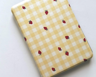 Strawberry summer kindle case/ romance kindle case/ romance kindle case/kindle case/ cool girl/ paperwhite/ hot girls read/