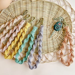 Twisted Macrame Wristlet Keychain
