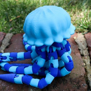 Articulated Jellyfish - Ball-Joint Octopus: A 3D Printed Aquatic Wonder