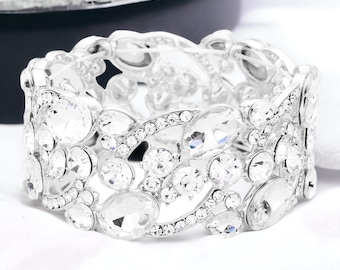 Clear rhinestone stretch bracelet, competition jewelry bracelet,  bridal party bracelet, wedding jewelry, Pageant jewelry, sweet 16 Jewelry