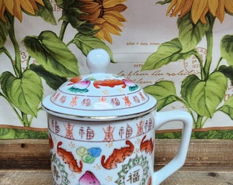 Vintage Chinese Porcelain Famile Rose Porcelain Pot With Lid