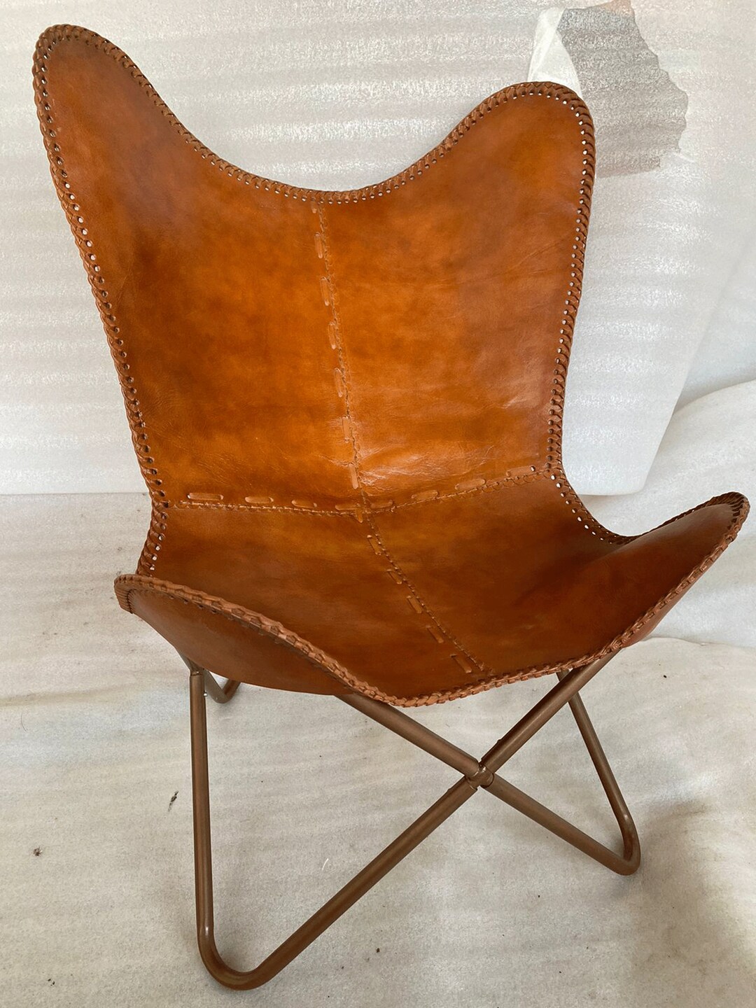 ブラウンレザーバタフライチェア：ローズゴールド折りたたみフレーム