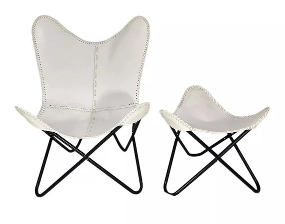ホワイトレザーのバタフライチェア（フットスツール付き）：レトロな