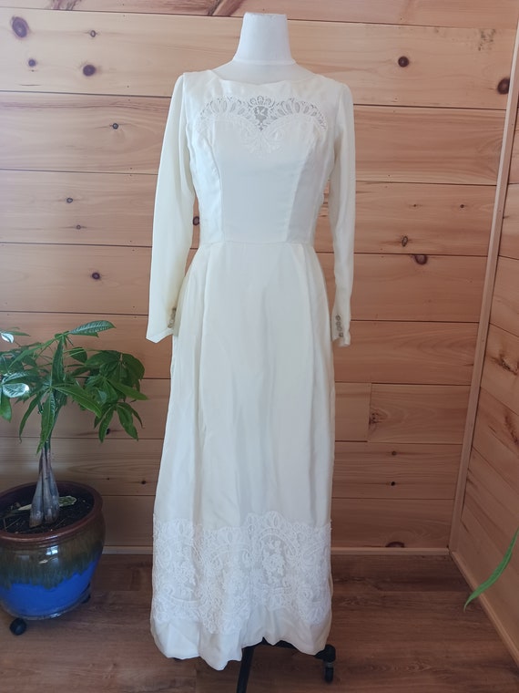 Vintage bridal gown.  Vintage wedding gown. - image 7