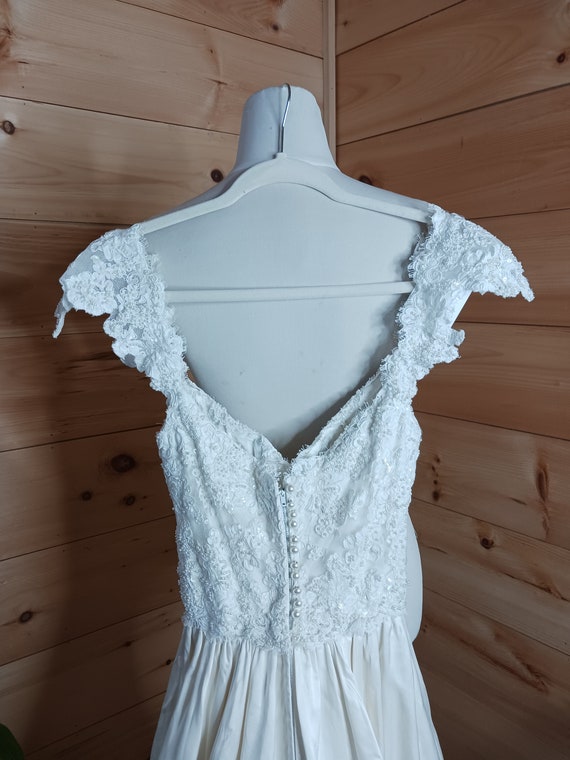 Vintage ballgown. Vintage bridal ballgown. - image 8