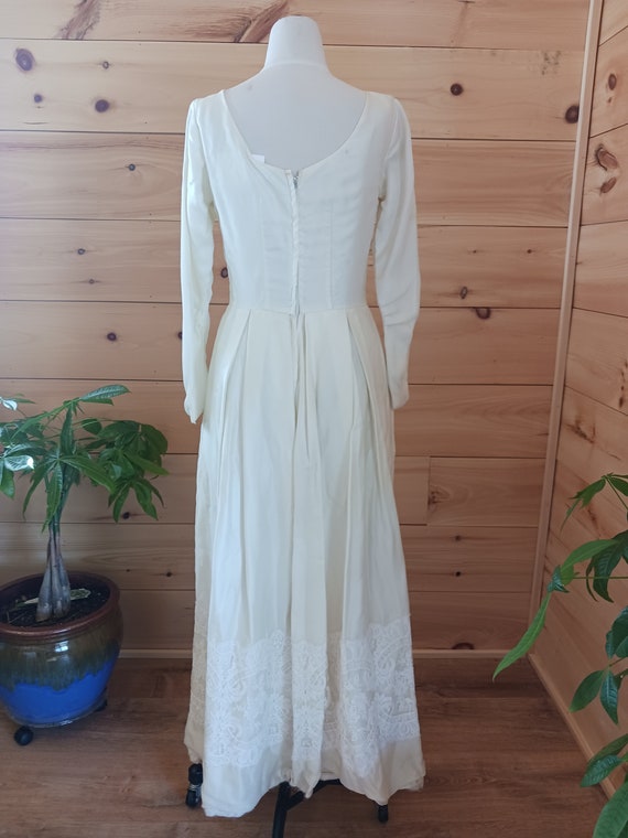 Vintage bridal gown.  Vintage wedding gown. - image 4