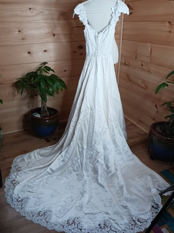 Vintage ballgown. Vintage bridal ballgown. - image 3