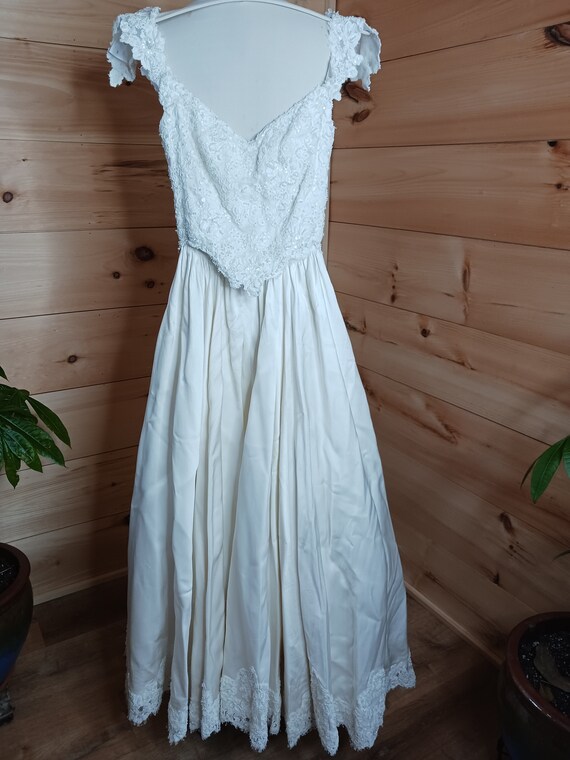 Vintage ballgown. Vintage bridal ballgown.