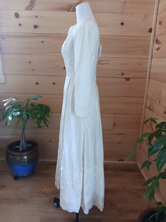 Vintage bridal gown.  Vintage wedding gown. - image 2