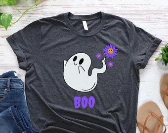 フレンドリーなハロウィンゴーストTシャツ、不気味なTシャツ、トリック・オア・トリート、秋のシャツ、フラワーゴーストシャツ、秋のTシャツ、遊び心のある秋のシャツ