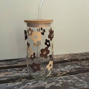 Daisy Brown/Beige Flower Can Glass with straw/16oz  - Glass Can Coffee - Coffee Glass - Gift- Birthday Gift - Personalised - Handmade