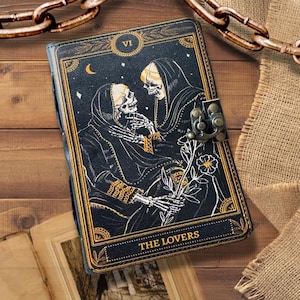 Le carnet de tarot des amoureux | Livre de sorts gothique en cuir | Carnet de notes imprimé Grimoire | Amateur de crânes | Carnets anciens