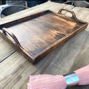 Groot rustiek houten dienblad, dienblad, houten Ottomaanse dienblad, salontafel dienblad, houten dienblad, rustiek huisdecor, boerderijdecor, rustiek dienblad