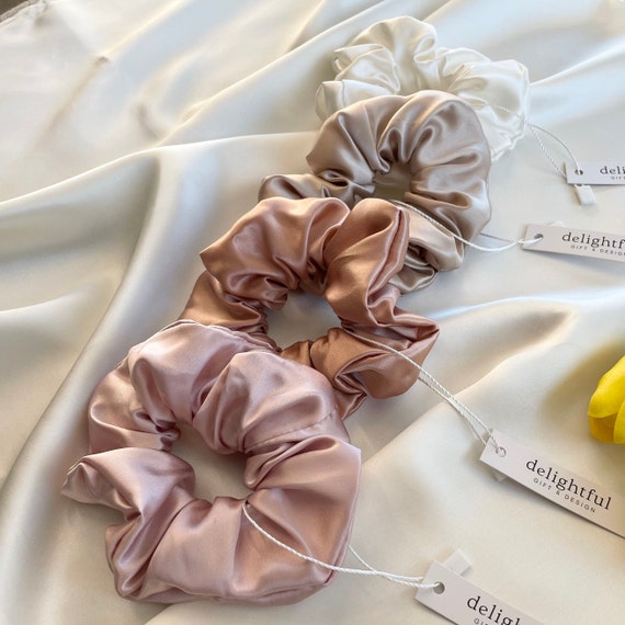2 gorgeous hair scrunchies accessories Set of 2 Bow Scrunchies, Scarf Scrunchies, Pretty French  main image 3