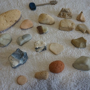 L. S3 pietre 19 pezzi levigate dal mare