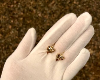 Gold | Asymmetrical heart lever back earrings