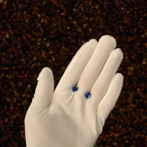 Blauw | Kleine hartvormige oorbellen met kristallen strassteentjes | Op Heart of the Ocean geïnspireerde oorbellen | Titanic-verzamelaar