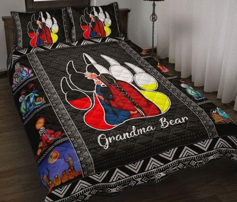 Native American Quilt Bedding Set, Grandma Bear Indigenous Bedspread ...