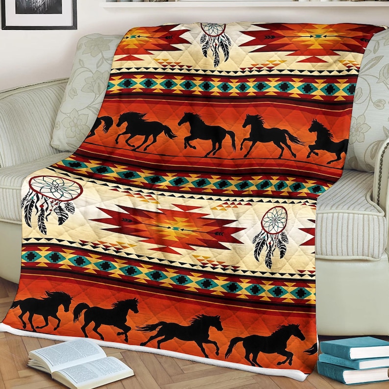 Native Horse Field Quilted Blanket NCU0DV1490