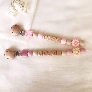 パーソナライズされたおしゃぶりクリップ｜カスタム新生児用おしゃぶりクリップ｜女の子のベビーシャワーギフト｜デイジーフラワーのおしゃぶりホルダー｜名前入り女の子向けイースターギフト