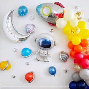 Two the Moon Rocket Ship Balloon Garland Kit, Outer Space Birthday Decoration, Galaxy Planet Balloons, Out of World Spaceship Balloon Arch