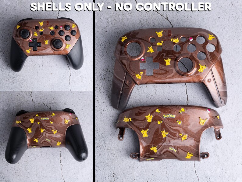 Op de afbeelding: Bruine en zwarte gamecontroller-schelpen met een Pikachu-ontwerp. De schelpen hebben een bruin gemarmerd patroon met gele Pikachu-afbeeldingen. De tekst "SHELLS ONLY - NO CONTROLLER" staat bovenaan de afbeelding.