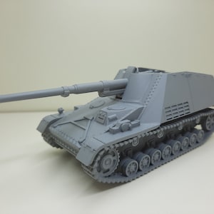 WWII German Nashorn Tank Destroyer Various Scales Historical Wargaming
