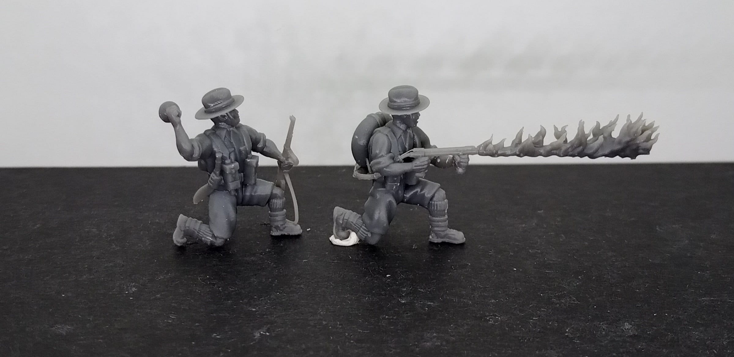 WWII British Gurkha Assault Engineers Flamethrower Team (2 Models ...