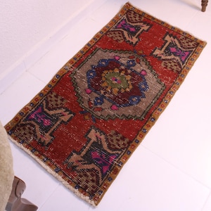 2x3 Red Door Mat,Handmade,Vintage,Neutral Wool Rug,Turkish Door Mat,Home Decor,Bohemian Decor,Oriental,Oushak,Authentic,1.5 x 3.0 Ft Red Rug