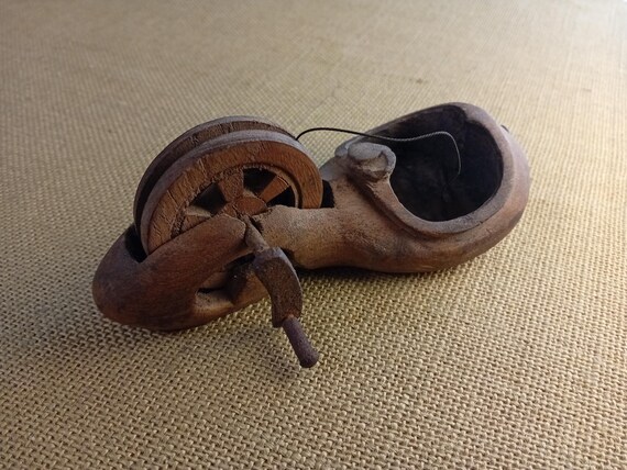 Antique Edo–Meiji Japanese wooden carpenter tool sumitsubo – ink line marker