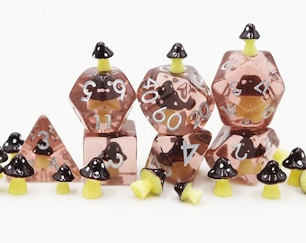 mushroom dice set, dnd dice mushroom, rpg dice, Polyhedral Dice Set, custom dice,D20 TTRPG Polyhedral Dice Set, Handmade Resin Dice Set