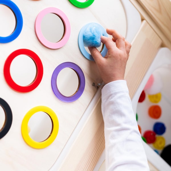 Erizo niño plato de clasificación colores primarios colores teoría del color habilidades motoras finas habilidades motoras sensoriales Trofast Flisat Ikea Montessori placa de madera