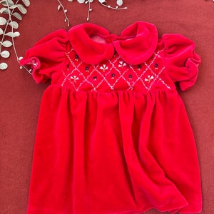 Vintage Toddler Girls Smocked Velvet Puff-sleeve Floral Holiday Dress with Peter Pan Collar 2T