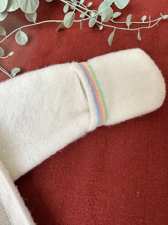 70s Vintage | White Fleece Rainbow Mushroom Hoode… - image 5