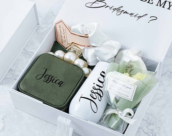 Personalised Bridesmaid Gift Set, Custom Anniversary Gift Box, Wedding Gift Box, White Will you be my Bridesmaid Proposal Gift Box