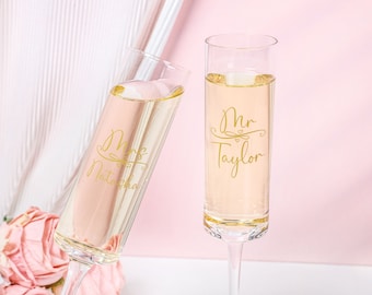 Champagne flutes personalized, wedding champagne flutes, champagne glasses, engraved wedding toasting glasses for bride and groom