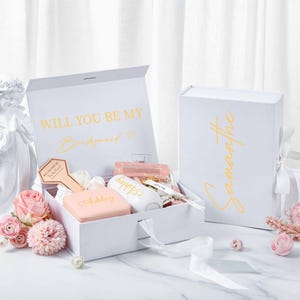 Personalised Bridesmaid Gift Set, Custom Anniversary Gift Box, Wedding Gift Box, White Will you be my Bridesmaid Proposal Gift Box