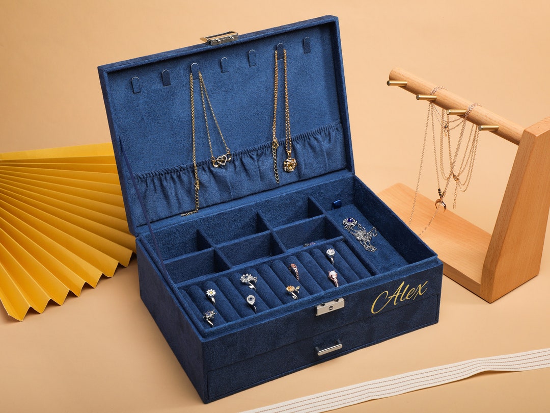 Personalized Jewelry Box, Travel Jewelry Case, Bridesmaid Box,necklace