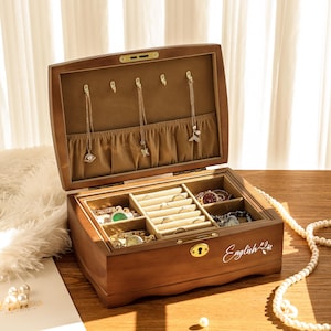 Scatola portagioielli personalizzata in noce, scatola per gioielli incisa, custodia per gioielli in legno, regalo per donne, scatola per gioielli vintage, regali di Natale