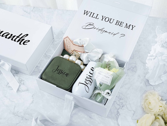 Personalised Bridesmaid Gift Set, Custom Anniversary Gift Box, Wedding Gift Box, White Will you be my Bridesmaid Proposal Gift Box