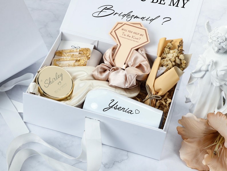 Personalized Bridesmaid Gift Set, Custom Anniversary Gift Box, Wedding Gift Box, White Will you be my Bridesmaid Proposal Gift Box image 6