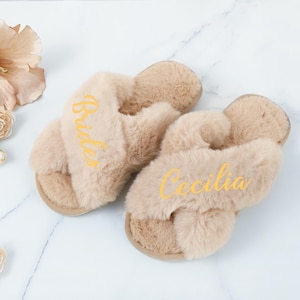 Bulk fuzzy slippers sale