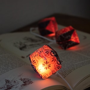 Fata luminosa mandala origami "rossa"