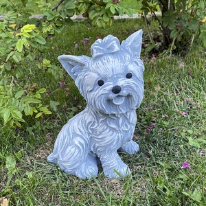 Estatua de Yorkshire Terrier de hormigón, estatua de perro Yorkie sonriente, escultura conmemorativa de York, decoración de cemento, figura de Yorkshire Terrier, York de piedra