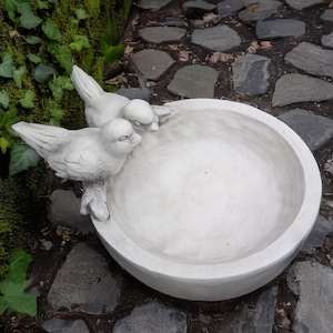 Beton Vogeltränke: Steinskulptur, Garten-Rasen-Skulptur